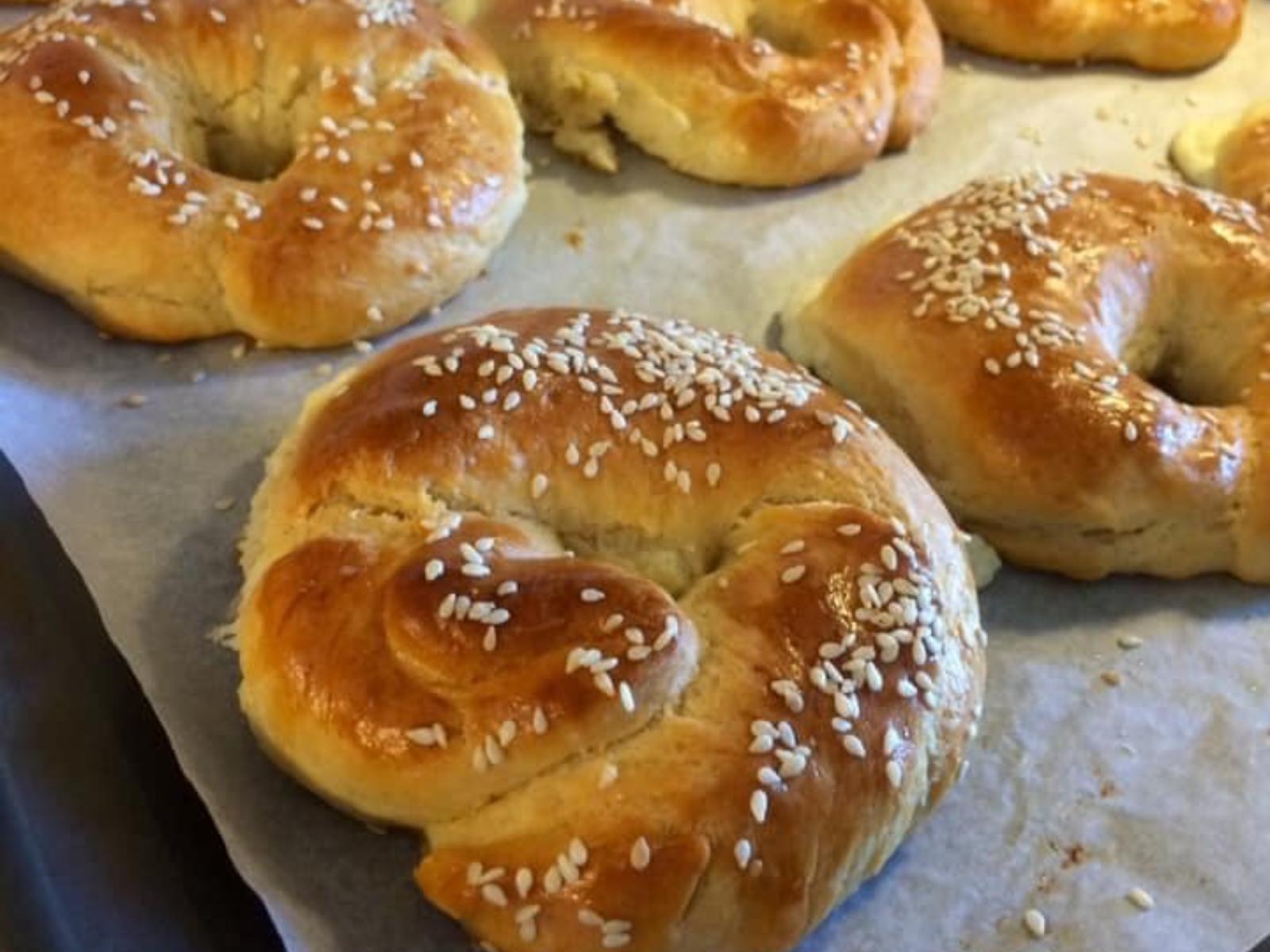 Συνταγή για σχολείο: Φουσκωτά κουλούρια φέτας