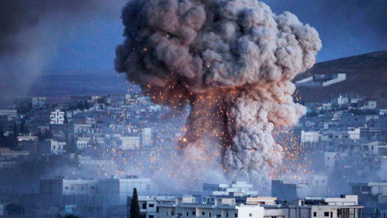Συρία: 480 ισραηλινοί βομβαρδισμοί σε 48 ώρες, με στόχο το οπλοστάσιο του Άσαντ