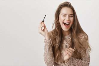 Τα πιο συνηθισμένα λάθη που κάνουμε με τη μάσκαρα