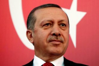 Ο Ερντογάν μιλάει για τη βομβιστική επίθεση στο Γκαζίαντεπ και ο γιος του... γελάει - ΒΙΝΤΕΟ