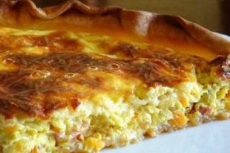 Τάρτα με πράσα και μπέικον