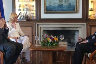 Κωνσταντίνος: Δεν είμαι ο πρώην βασιλεύς, είμαι ο βασιλεύς Κωνσταντίνος, τελεία και παύλα