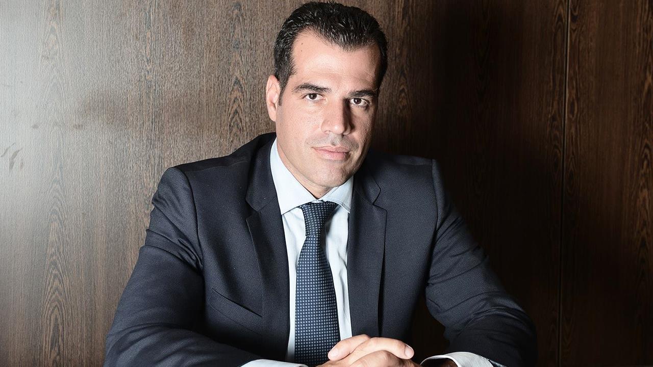 Θάνος Πλεύρης: Αποκτήνωση ο ναζιστικός χαιρετισμός του πατέρα μου στο δικαστήριο μπροστά στη Μάγδα Φύσσα