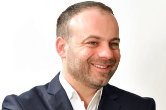 Ανίκανη η κυβέρνηση να αντιμετωπίσει τον «πληθωρισμό της απληστίας»