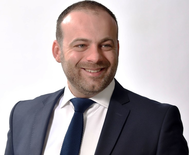 "Στέγη για όλες και όλους"