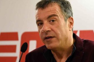 Θεοδωράκης: Ανοιχτό το ενδεχόμενο συνεργασίας με ΣΥΡΙΖΑ...