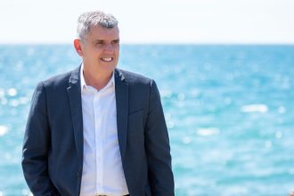 Δεν θα αφήσουμε τα σπίτια μας στο έλεος των funds!