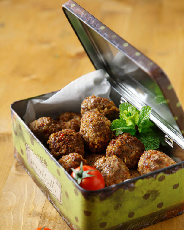 Τηγανητοί κεφτέδες με κρασί και πάπρικα, χωρίς κρεμμύδι