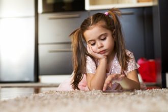 Αφήστε τα παιδιά να βαρεθούν