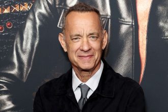 Tom Hanks: Η νέα του τηλεοπτική εμφάνιση προκάλεσε ανησυχία για την υγεία του 68χρονου ηθοποιού