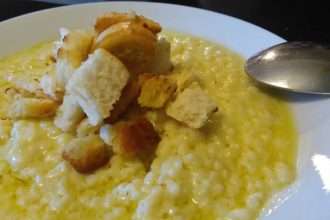 Τραχανάς σούπα με φέτα