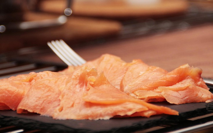 Ο πρώτος μεταλλαγμένος σολομός έφτασε στα τραπέζια των καταναλωτών- Δεν φέρει σήμανση