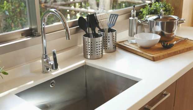 7 πράγματα που δεν πρέπει να ρίχνουμε στον νεροχύτη μας