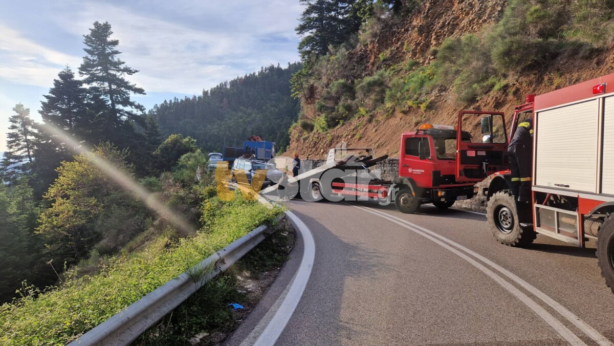 Ένας νεκρός και δύο τραυματίες σε τροχαίο στον δρόμο Καρπενησίου–Αγρινίου – Τζιπ έπεσε σε γκρεμό (ΦΩΤΟ)