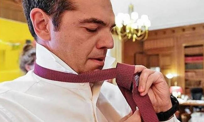 Η απάντηση του Τσίπρα στο Bloomberg για τη γραβάτα - ΒΙΝΤΕΟ