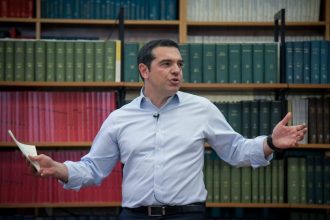 Μετακόμισε ο Αλέξης Τσίπρας - ¨Εφυγε από την Κυψέλη