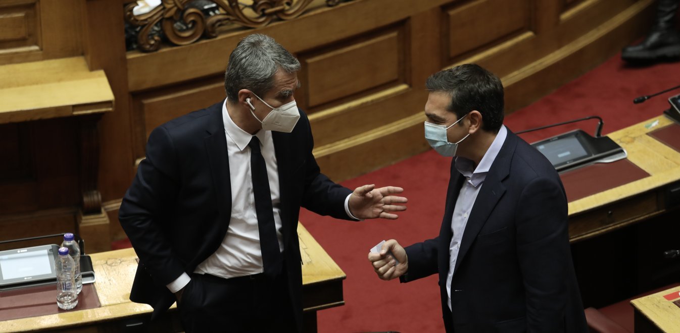 Πρώτο τετ α τετ Λοβέρδου - Τσίπρα μετά την παραδοχή ότι ήθελε να τον χτυπήσει