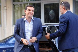 Αστείο Τσίπρα: Το προσφυγικό είναι καθολικό πρόβλημα, γι' αυτό ήρθε και ο καθολικός Πάπας - ΔΕΙΤΕ ΒΙΝΤΕΟ