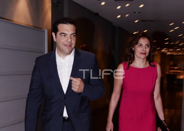 Που κάνουν διακοπές Αλέξης Τσίπρας και Μπέτυ Μπαζιάνα;