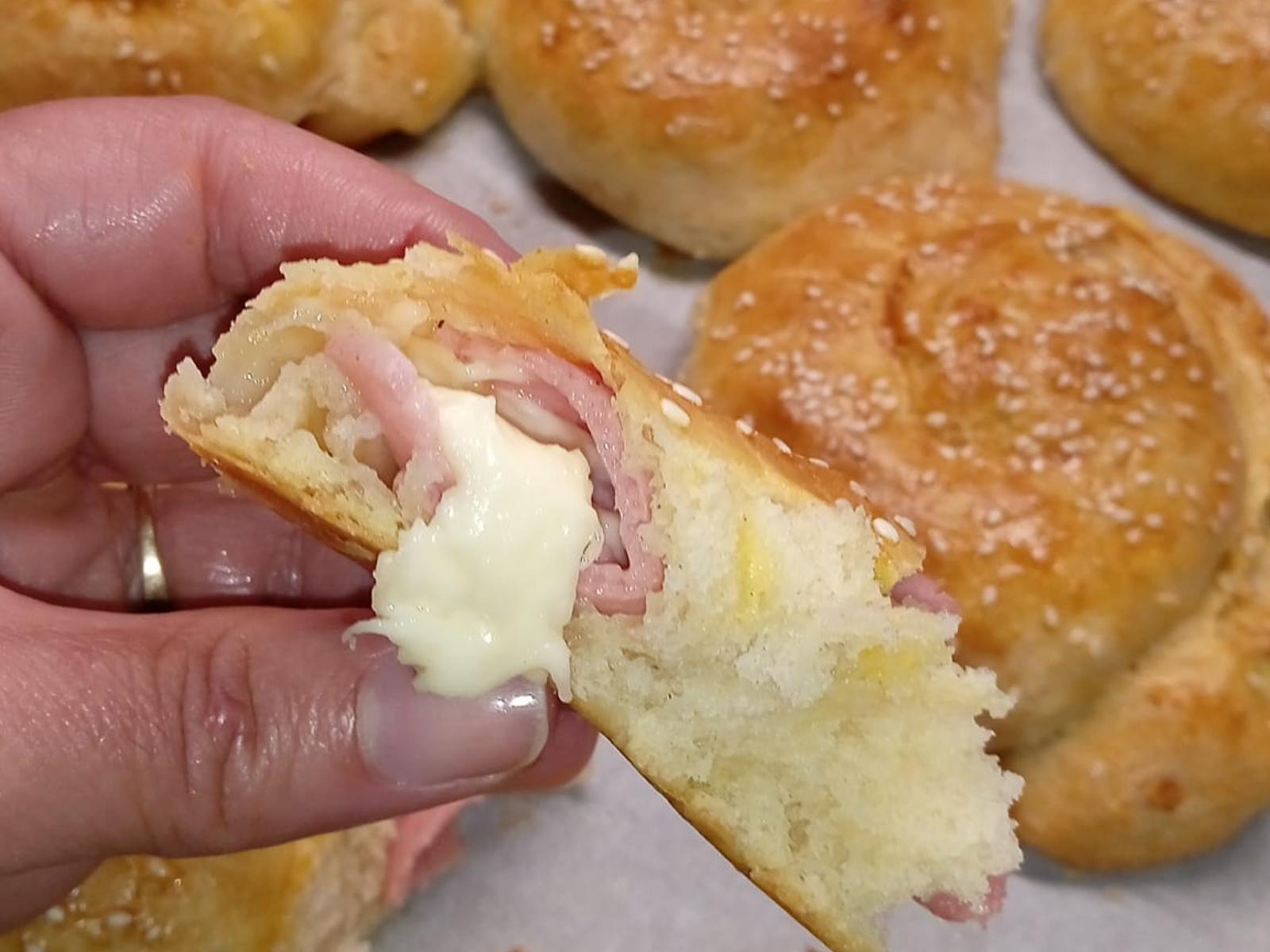 Τυροκούλουρα με ζαμπόν