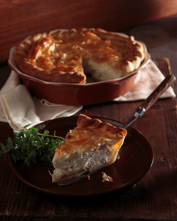 Τυρόπιτα με φέτα και ξερή μαντζουράνα