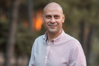 Που ξέρεις, ίσως μόνο έτσι να αλλάζει ο κόσμος!