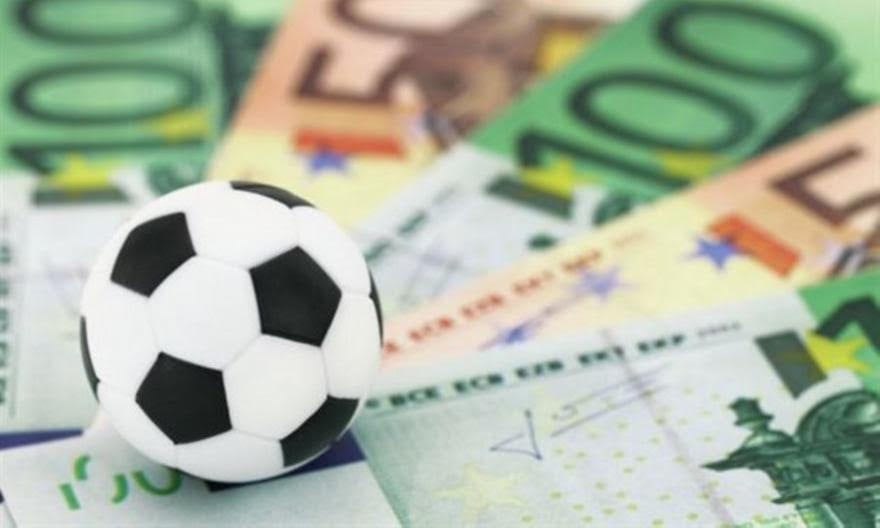 ΑΠΟΚΛΕΙΣΤΙΚΟ: Έφοδος της Οικονομικής Αστυνομίας στην Πάτρα - Ερευνάται «παράνομος στοιχηματισμός» - «Φύλλο και φτερό» τα στοιχεία γνωστού αθλητικού παράγοντα