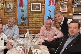 Τι να ...ψήνουν άραγε;