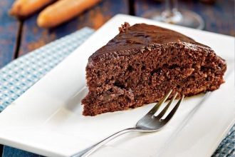 Συνταγή για υγιεινό κέικ καρότου με κακάο!