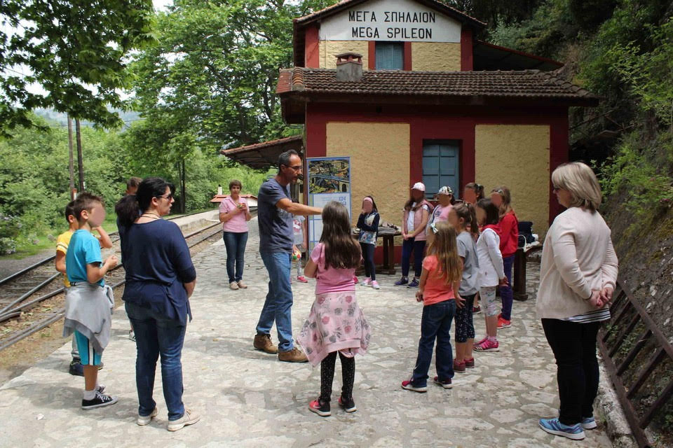 ΔΗΚΕΠΑ: Βιωματικό εργαστήριο «Αφήνω Ίχνη» - Στάση Οδοντωτού Μέγα Σπήλαιο – Ζαχλωρού