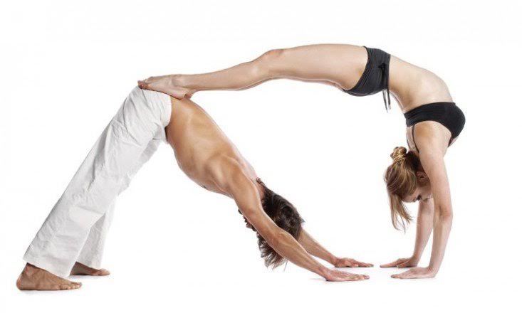 Partner Yoga: Να γιατί πρέπει να το δοκιμάσεις