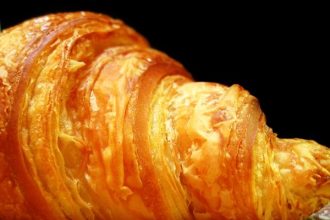 Συνταγή για πεντανόστιμα κρουασάν σε 5 λεπτά!