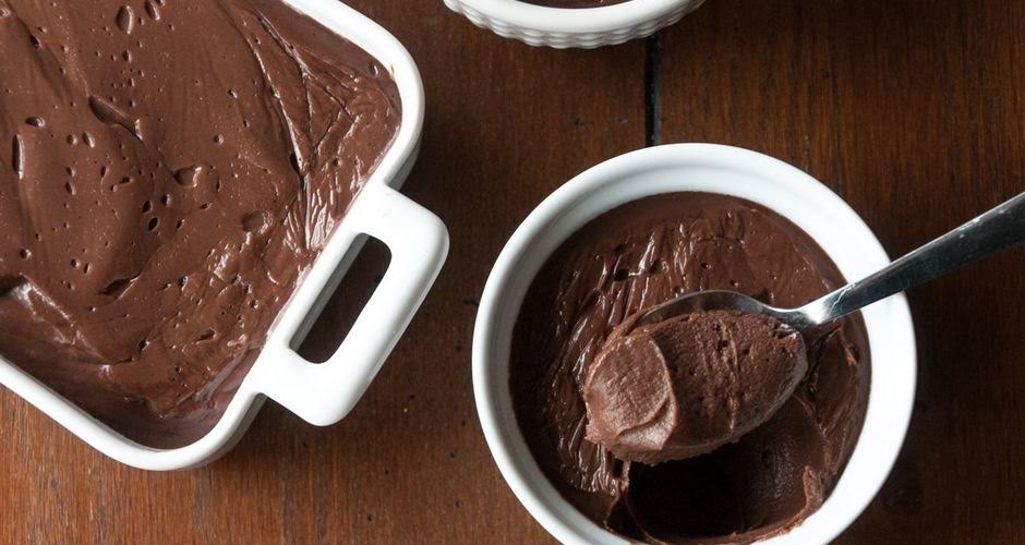 Συνταγή για μαμαδίστικη κρέμα σοκολάτα με 5 υλικά