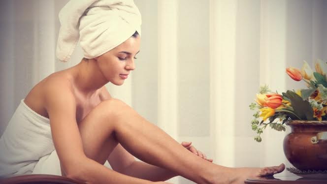 Δεν πάει το μυαλό σου τι πρέπει να βάλεις στη λοσιόν σου για μεταξένια επιδερμίδα