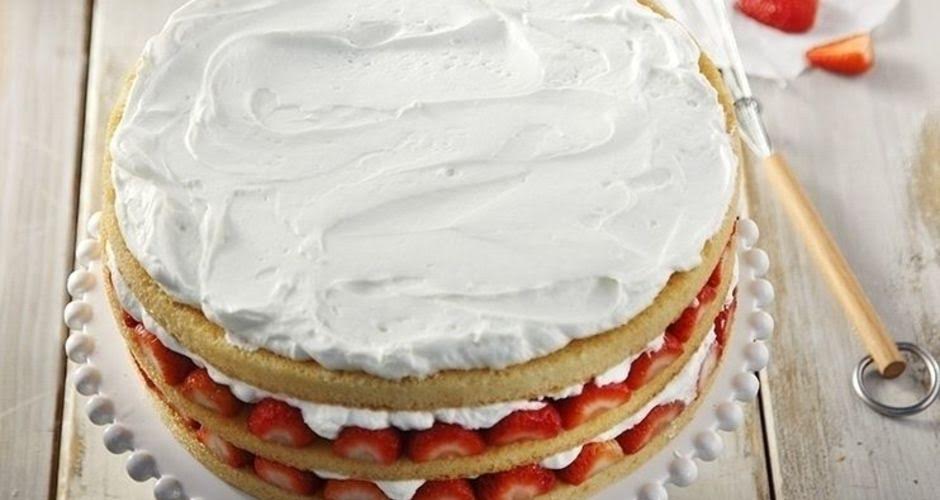 Πεντανόστιμη σπιτική τούρτα με φράουλες!