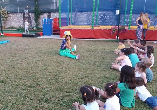 Τα παιδιά διασκεδάζουν... παίζοντας με το Juniors Club στην Αλέα του Royal