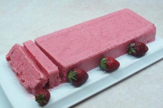 Παγωτό παρφέ φράουλα διαίτης!