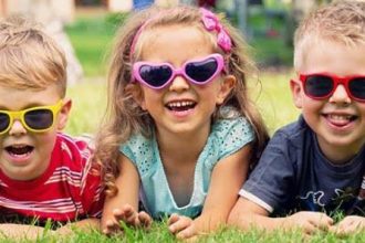 Αυτά είναι τα κριτήρια για να επιλέξεις γυαλιά ηλίου για το παιδί σου