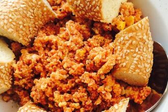 Συνταγή για το φαγητό του καλοκαιριού: Στραπατσάδα για παιδιά