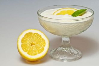 Συνταγή για σπιτική μους λεμόνι σε λίγα λεπτά