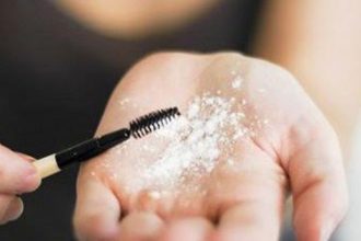 Ταλκ: Κορυφαίοι makeup artists το χρησιμοποιούν για…