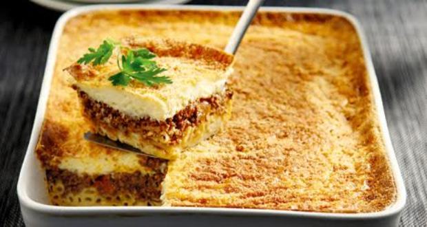 Συνταγή για το πιο γρήγορο και νόστιμο παστίτσιο από τα χεράκια της μαμάς