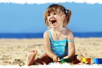 Tips για να εξοικειωθεί το παιδί σου στη θάλασσα - Συμβουλές από ειδικούς