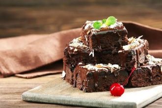 Συνταγή για σοκολατένιο κέικ με τζίντζερ