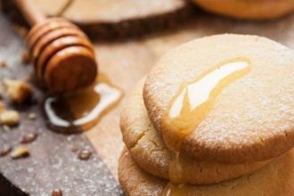 Συνταγή για λαχταριστά μπισκότα με τζίντζερ