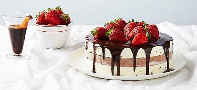 Φτιάξε σπίτι τούρτα παγωτού με 5 υλικά!