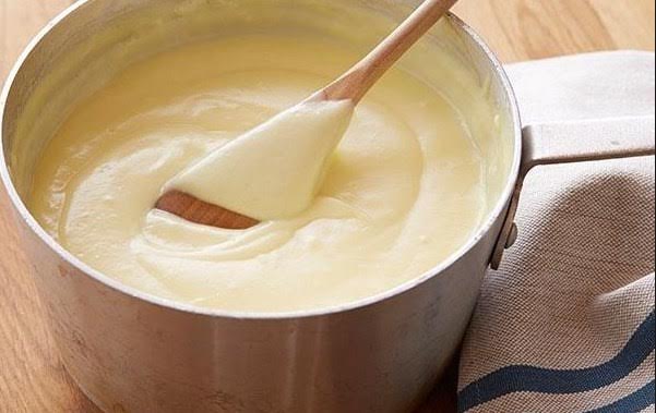 Πανεύκολη κρέμα βανίλιας από τα χεράκια της μαμάς με 4 υλικά!