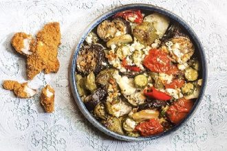 Μπριάμ στο φούρνο με φέτα και κοτομπουκιές!