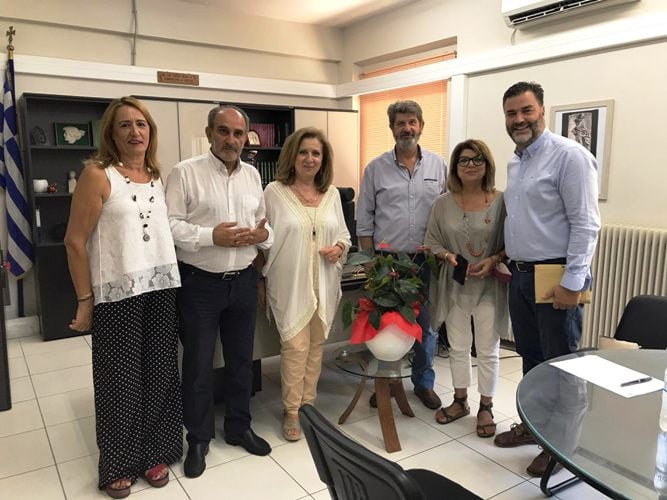 Συναντήσεις Κατσιφάρα με φόντο τη νέα σχολική χρονιά