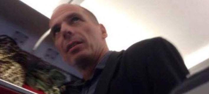 Ο Γιάνης Βαρουφάκης στο Νοσοκομείο Αγρινίου